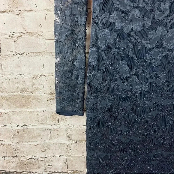Diane von Furstenberg Size 4 Navy Blue Long Sleeve Lace Dress Knee Length Nylon - Picture 3 of 7